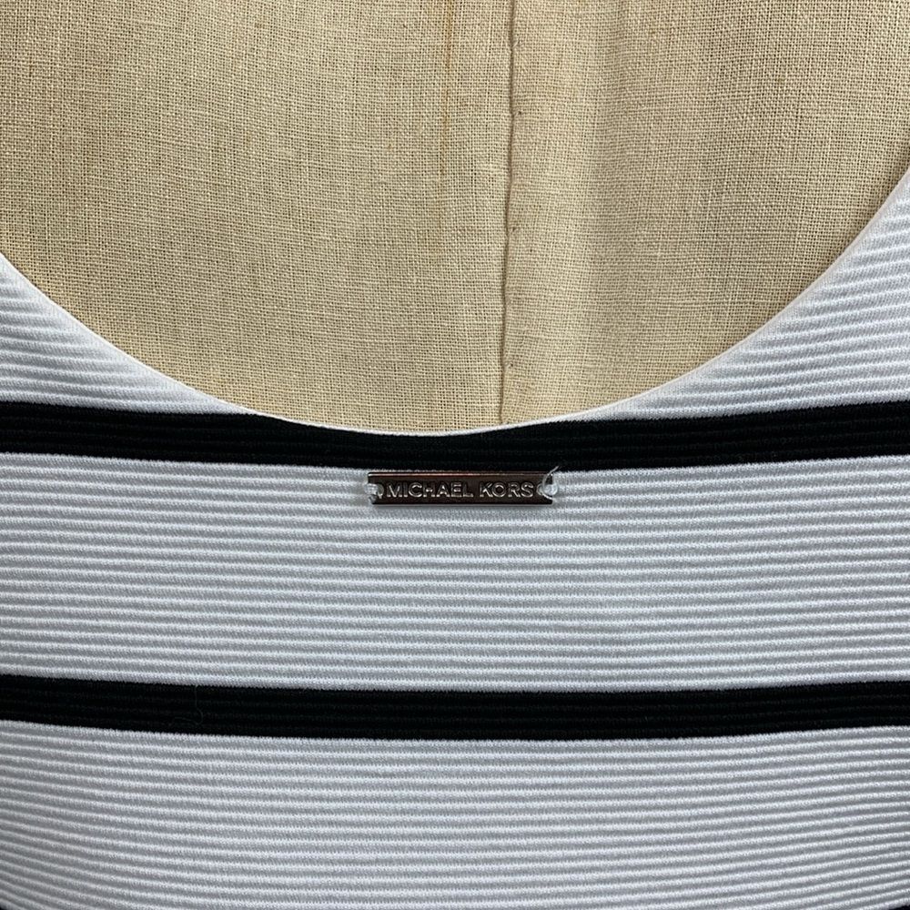 Michael Kors sleeveless striped bodycon with bottom ruffle, Size 2 - Picture 3 of 5